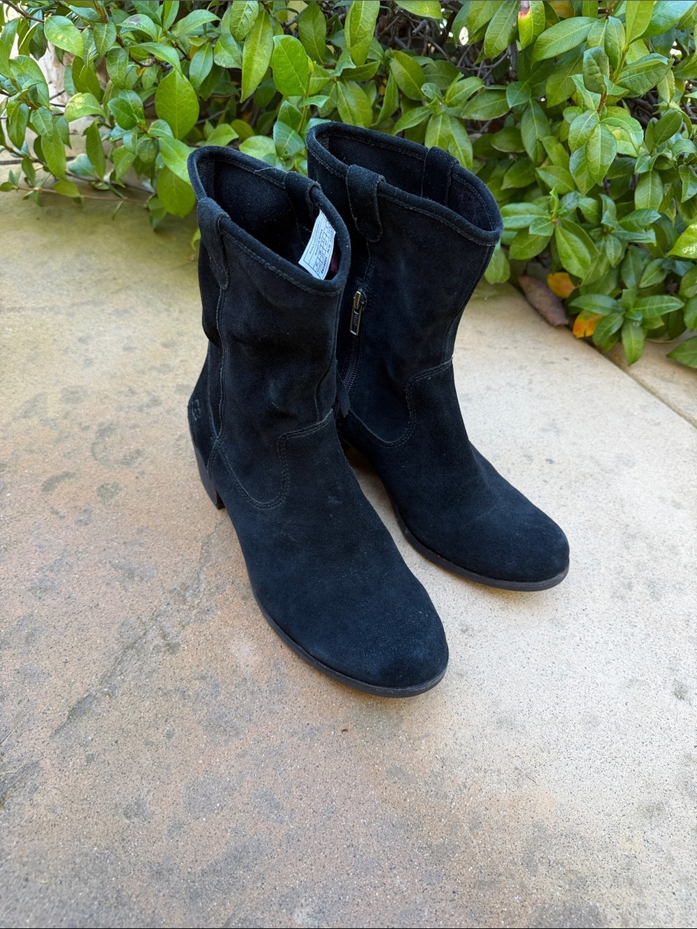 UGG Briar Black Suede Ankle Western Style Boot Size 9